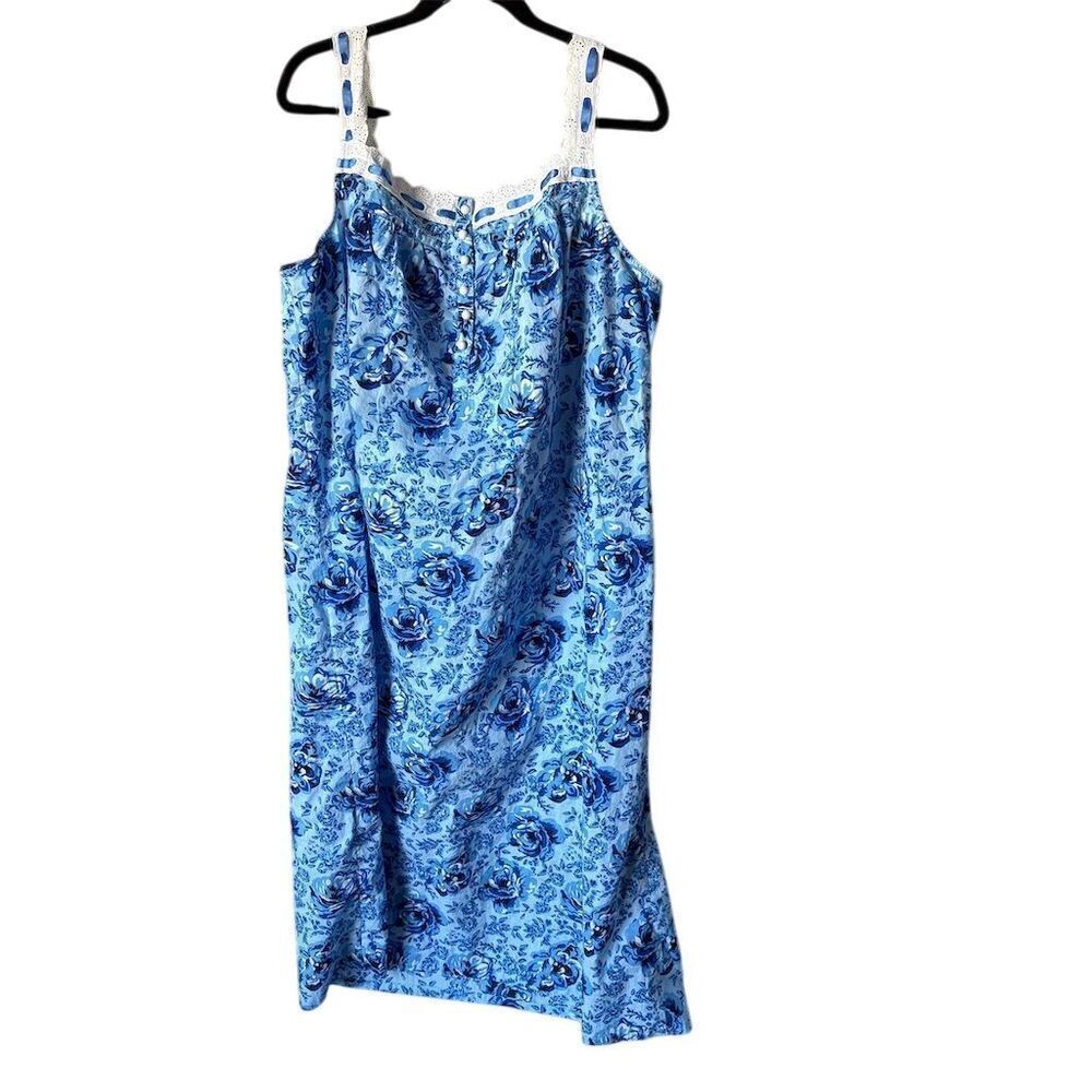 Vintage Muumuu Blue Floral
Nightgown 1X Lace Cotton
Sleeveless Soft Lightweight